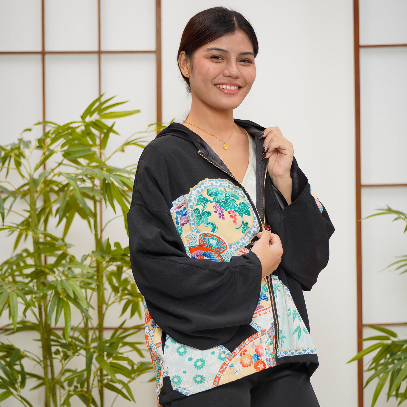 WC 32 campaign PREMIUM BONUS (colorful): Black Hoodie With Zipper | HWZ7930Y
