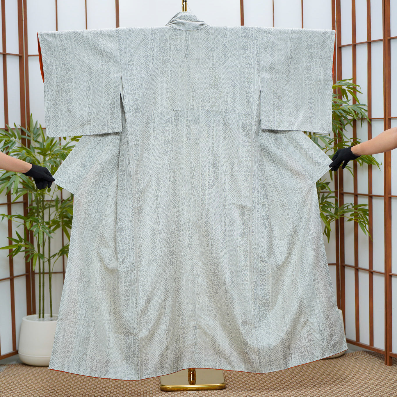 Premium Oshima Fabric: 0625_43 | Icy White - Rare White Oshima