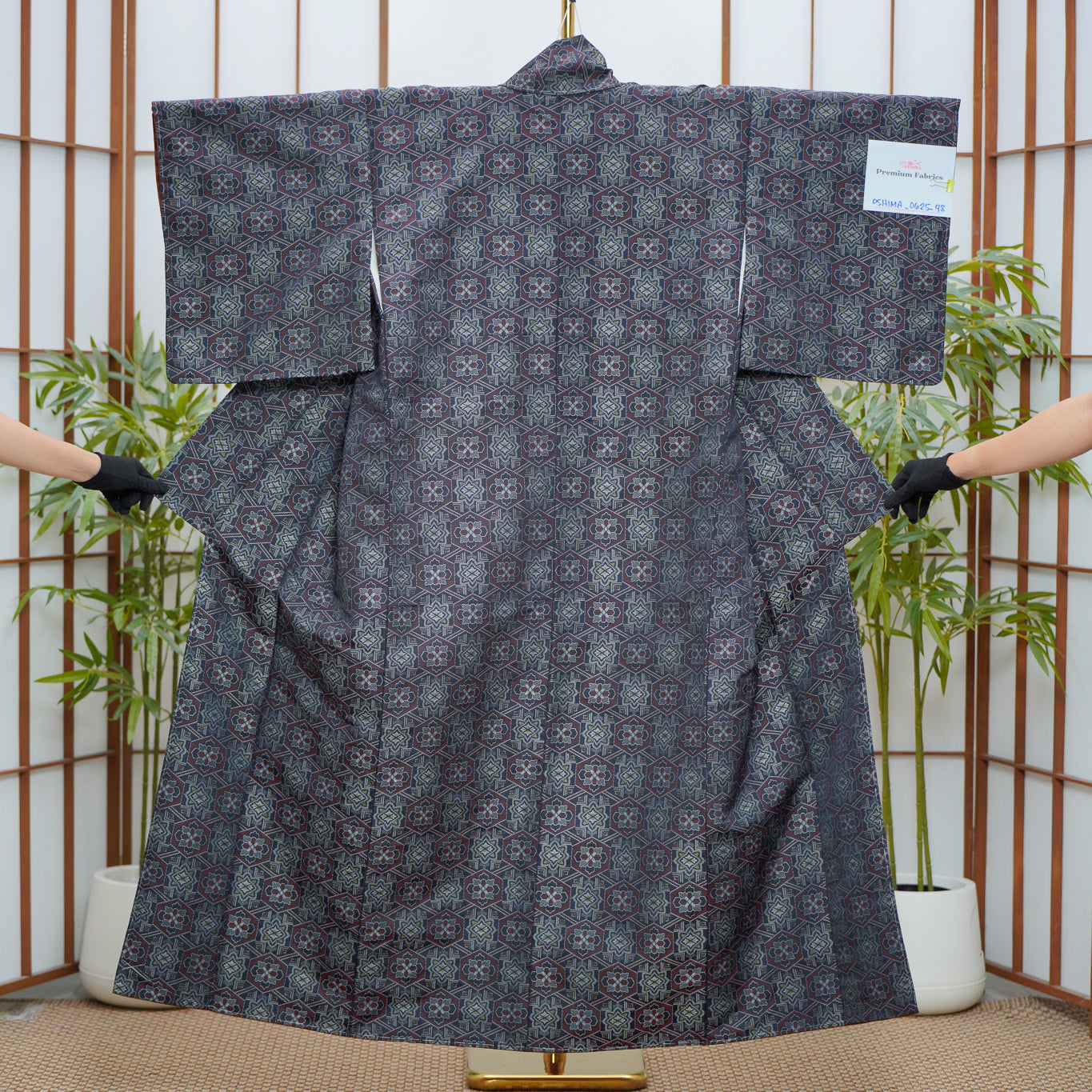 [Certificate] Premium Oshima Fabric: 0625_48 | Concentric Diamonds