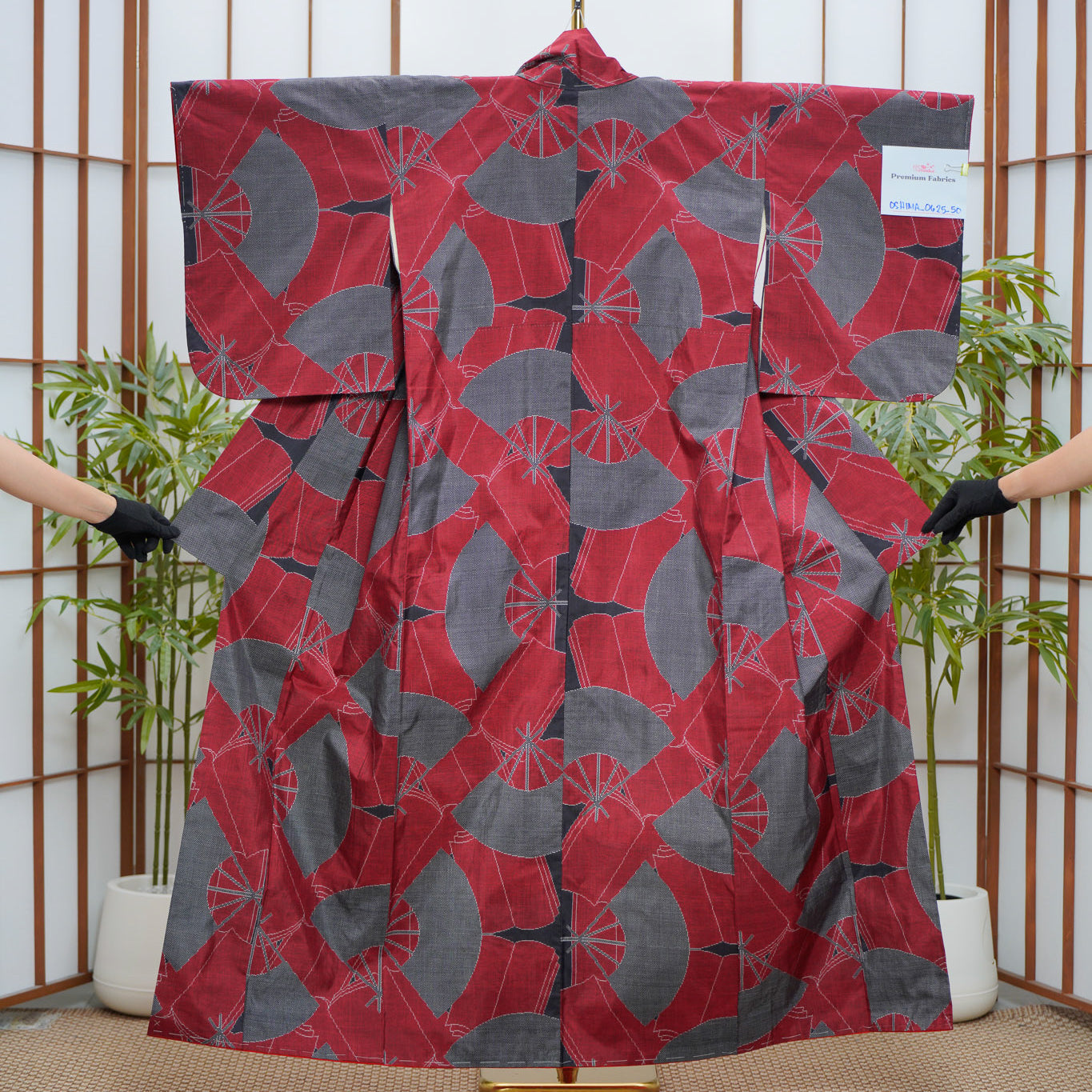 Premium Oshima Fabric: 0625_50 | Red Slate Rivulets