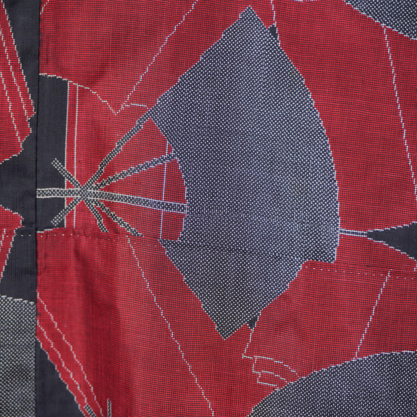 Premium Oshima Fabric: 0625_50 | Red Slate Rivulets