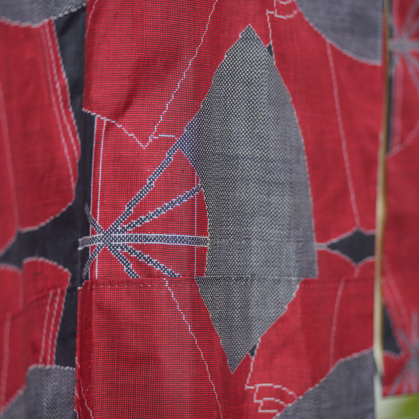 Premium Oshima Fabric: 0625_50 | Red Slate Rivulets