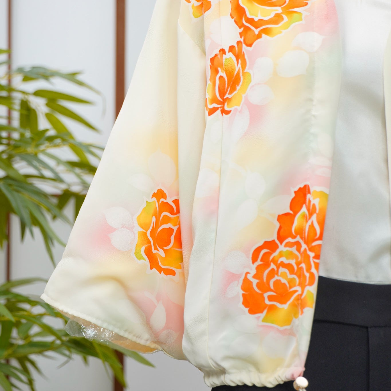 GGSB: On-hand: Cream Hoodie | H2247