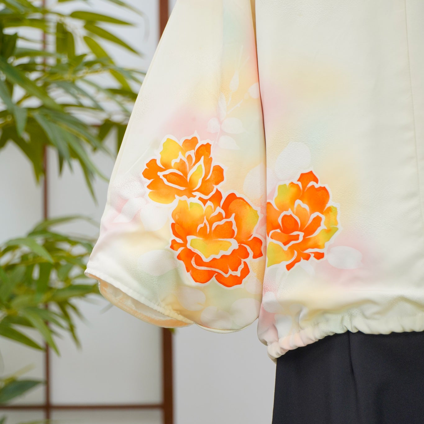 GGSB: On-hand: Cream Hoodie | H2247