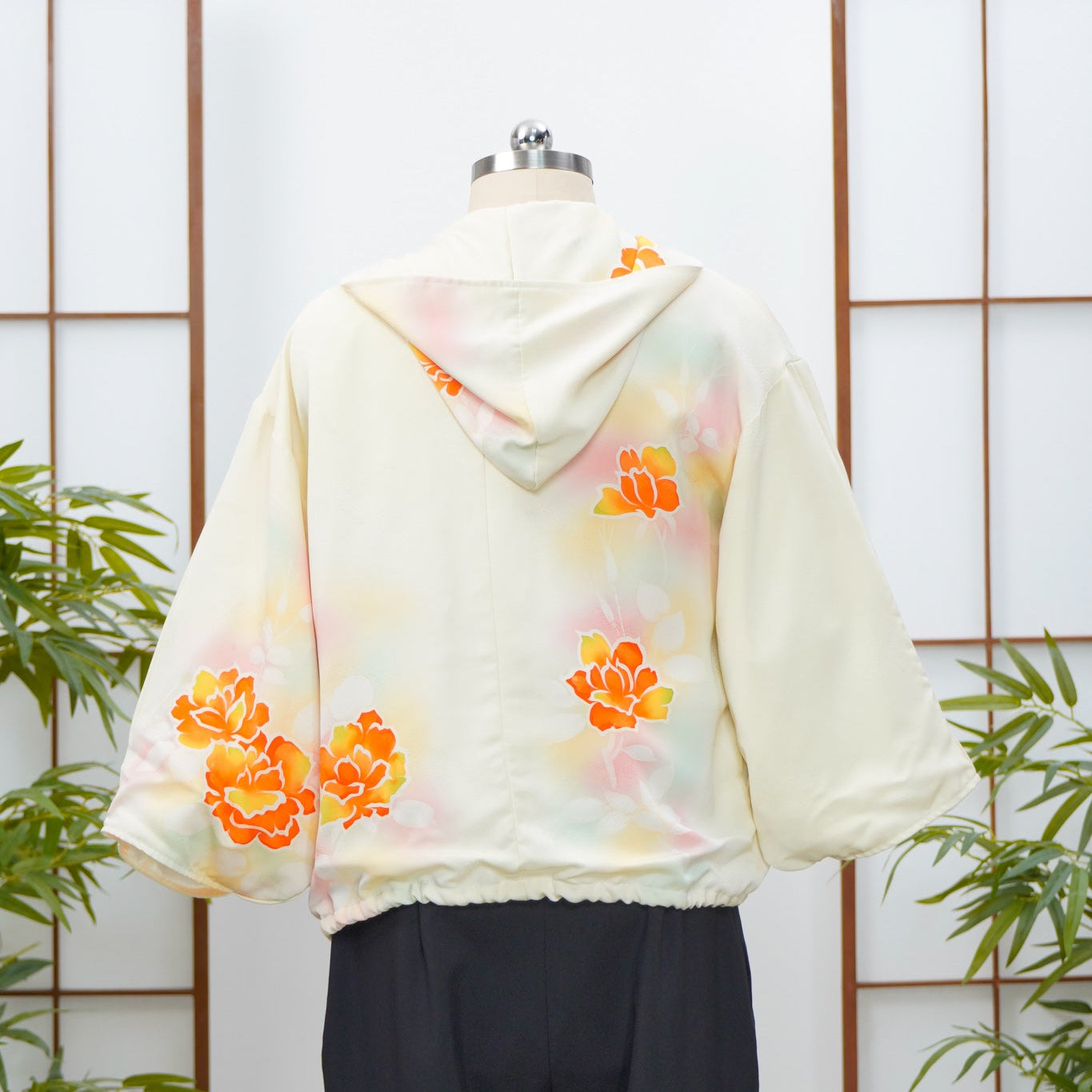 GGSB: On-hand: Cream Hoodie | H2247