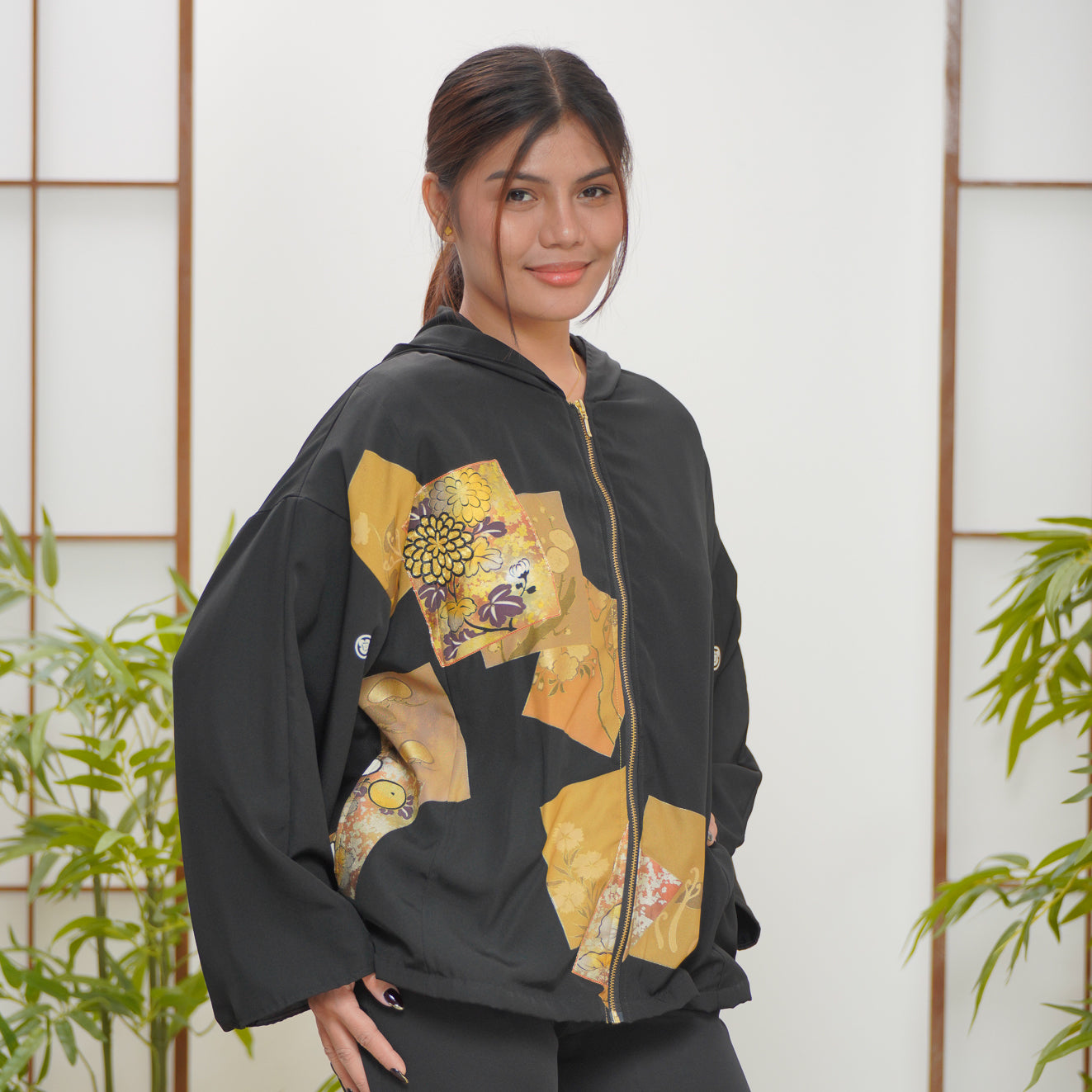 WC 32 campaign: Black Hoodie With Zipper | HWZ7610Y
