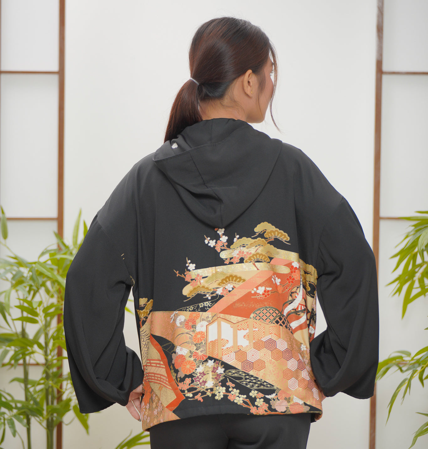 WC 32 campaign: Black Hoodie With Zipper | HWZ7616Y