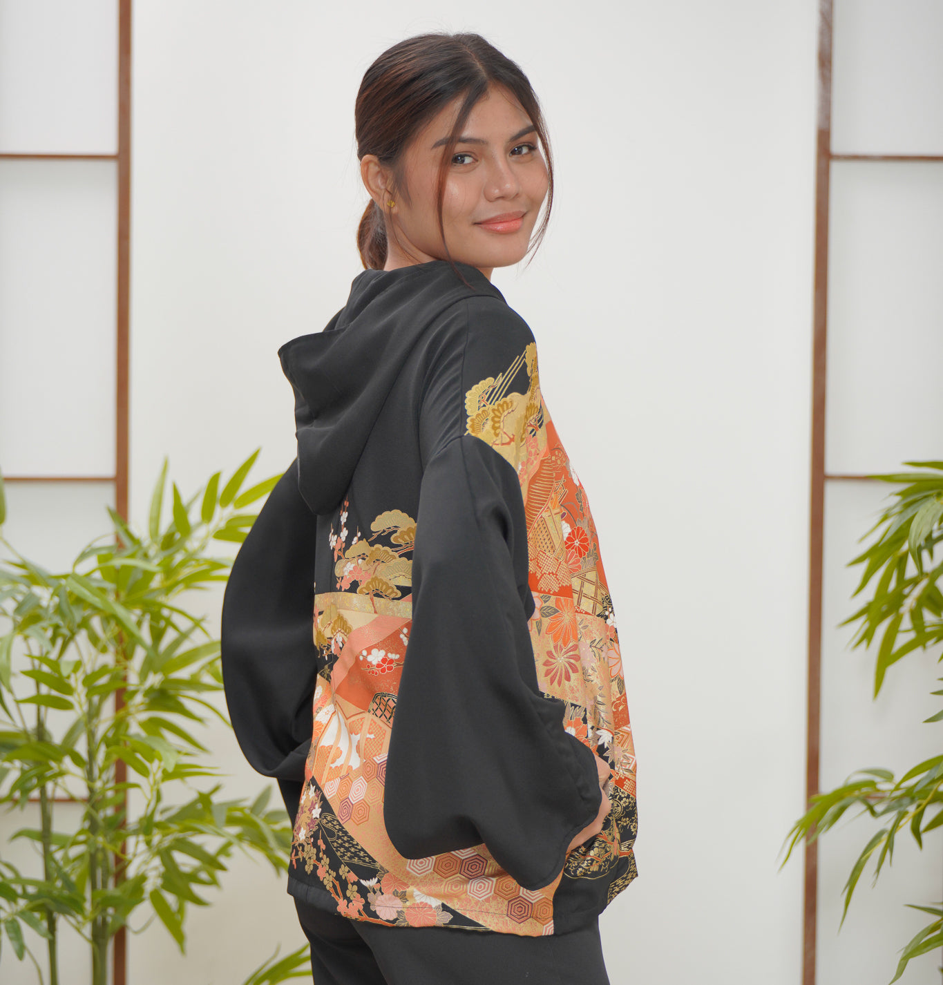 WC 32 campaign: Black Hoodie With Zipper | HWZ7616Y