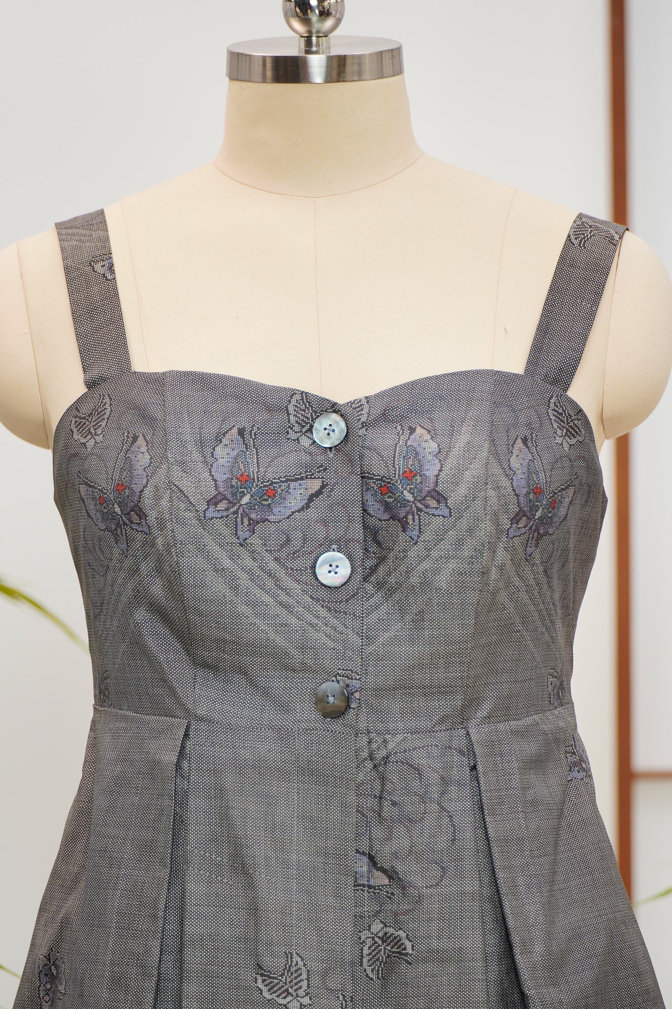 On-hand item: Gray Oshima Buttoned Puff Dress