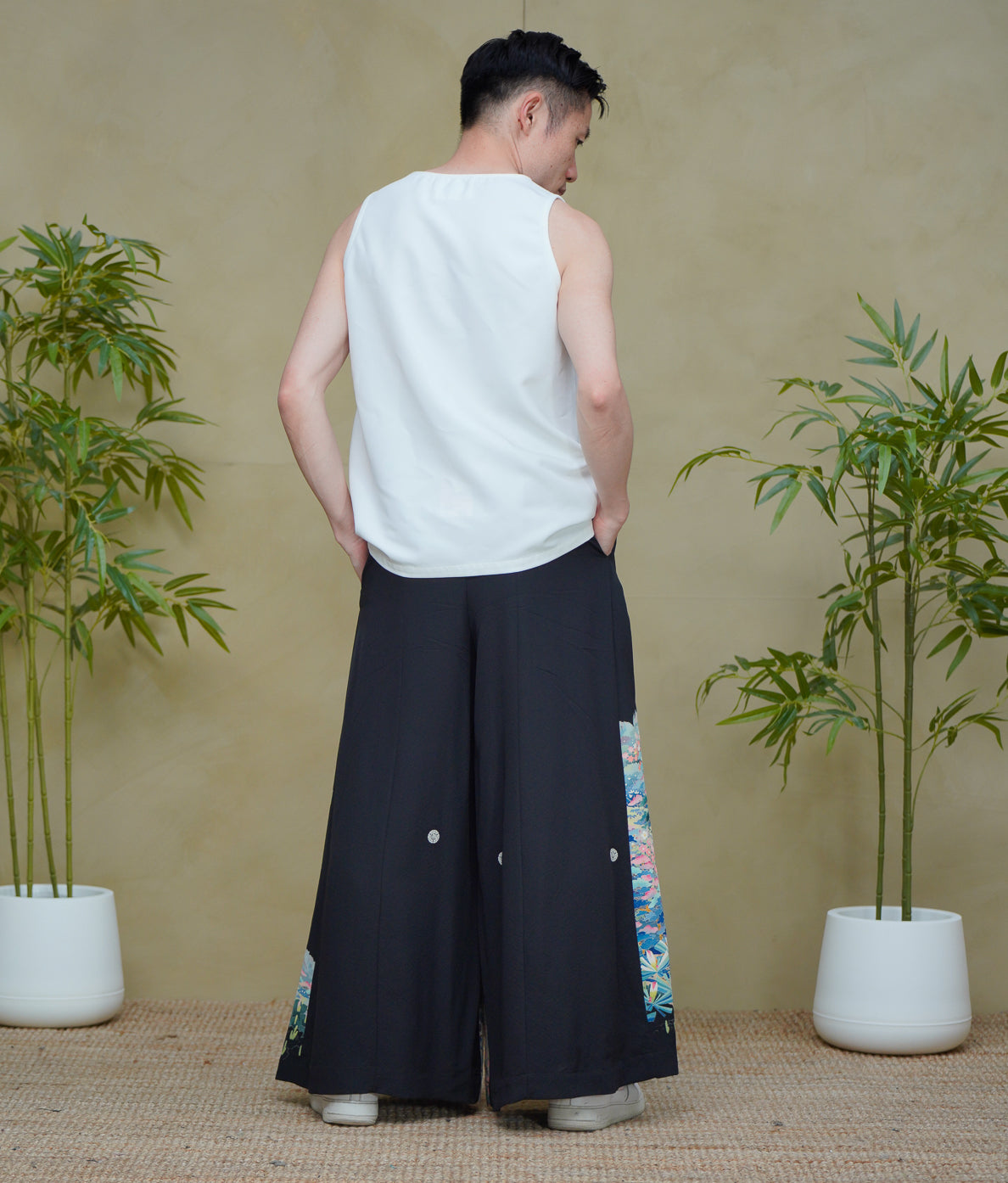 Coming Soon - On-hand: Black Hakama Pants | Harry size | Certified Kaga Yuzen | LA