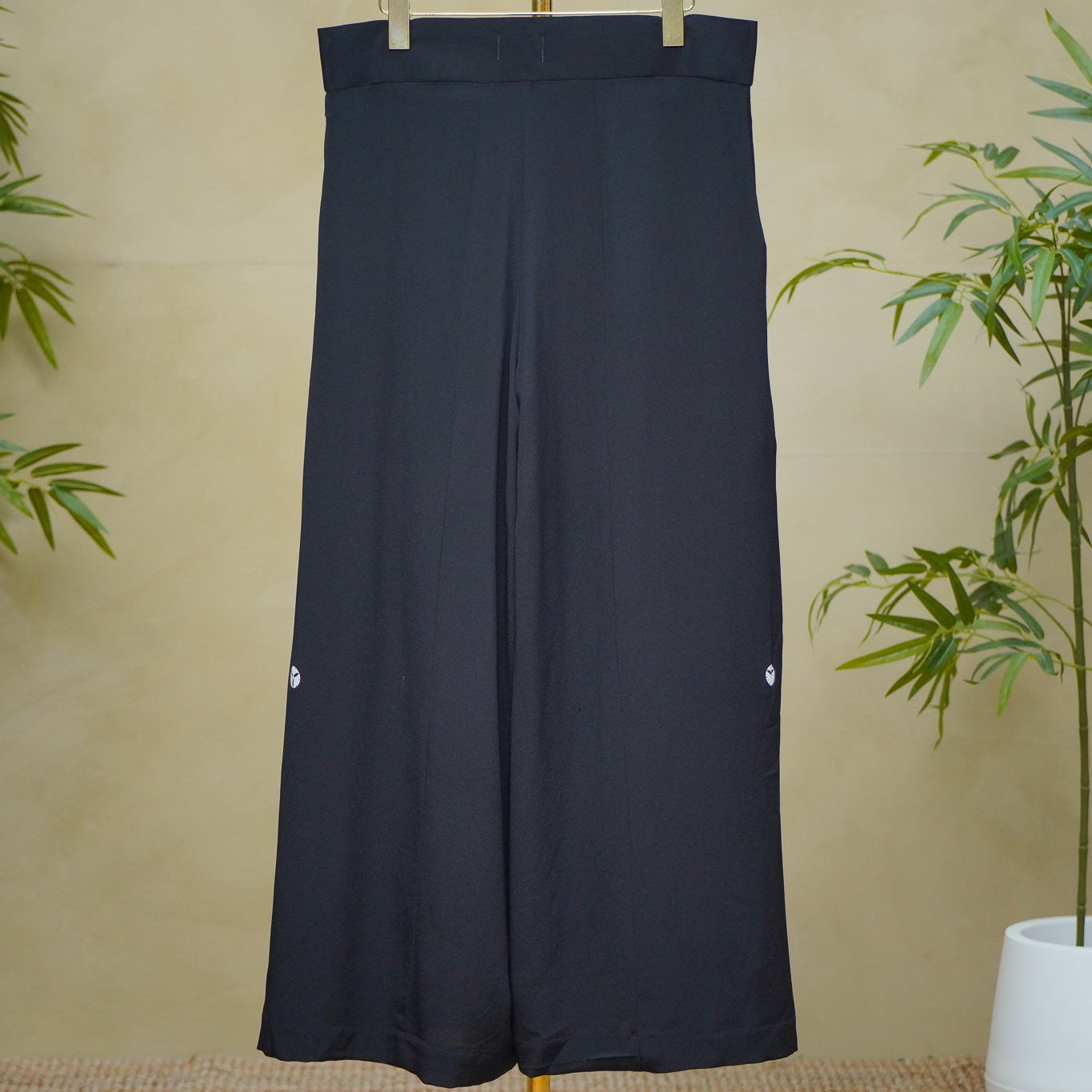 On-hand: Black Hakama Pants | HKP8148A | XLA