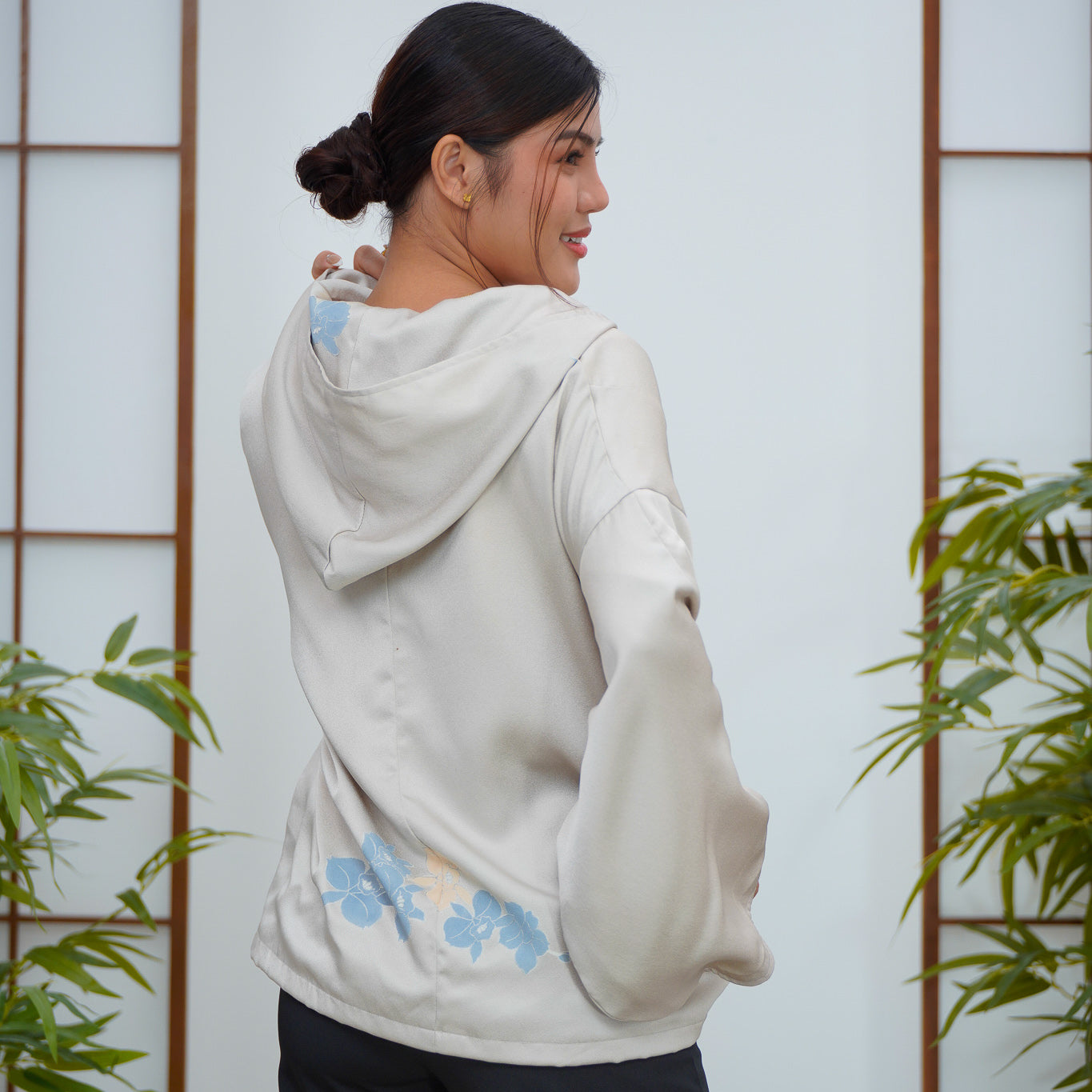 Premium On-hand: Cream Hoodie With Zipper | HWZ8105Y