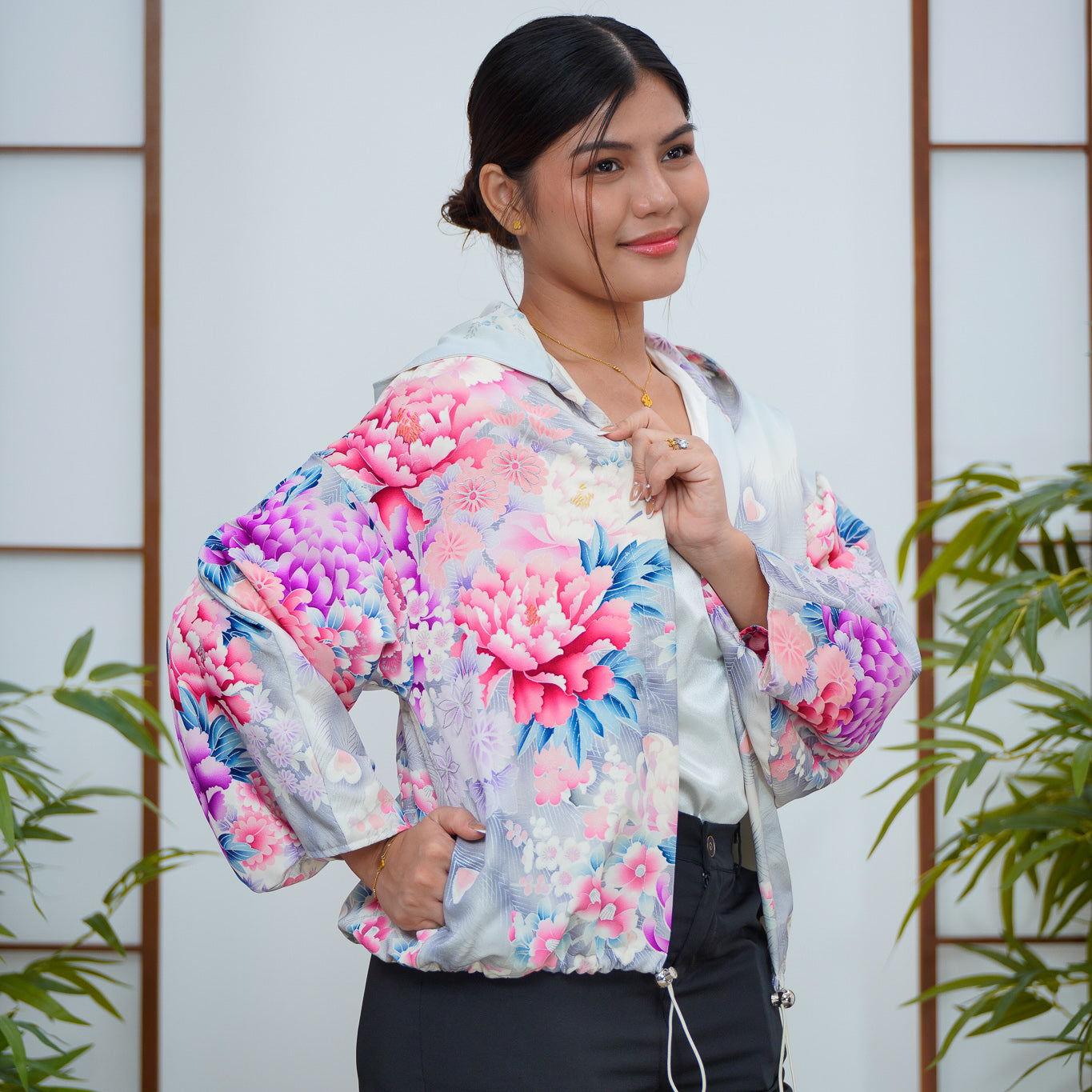 Premium On-hand: Furisode Kodomo Hoodie(small) | HK8082Y