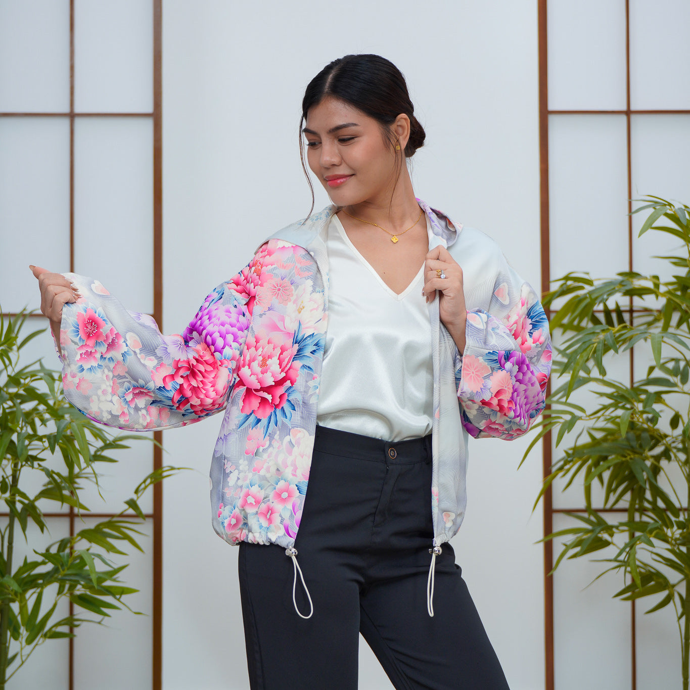 Premium On-hand: Furisode Kodomo Hoodie(small) | HK8082Y