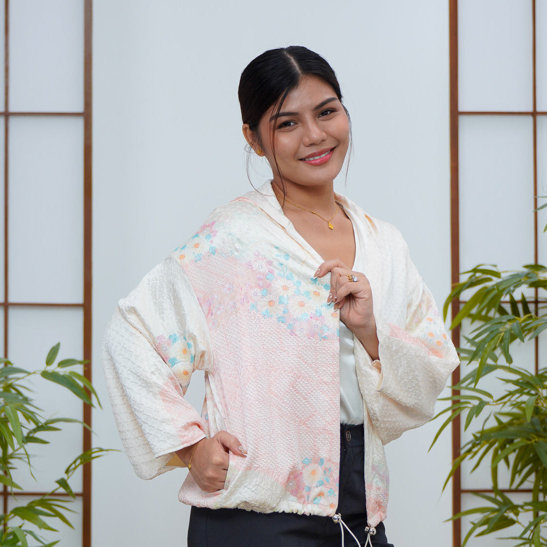 Premium On-hand: Cream Shibori Kodomo Hoodie | HK8090Y | Small