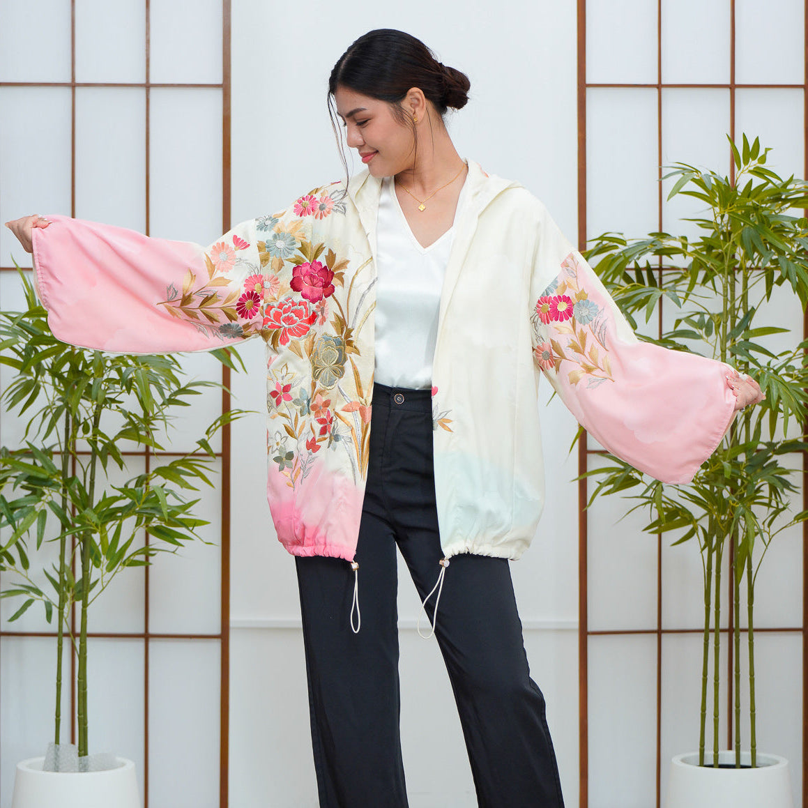 Premium On-hand: Cream Hoodie | H6583M | Furisode!!