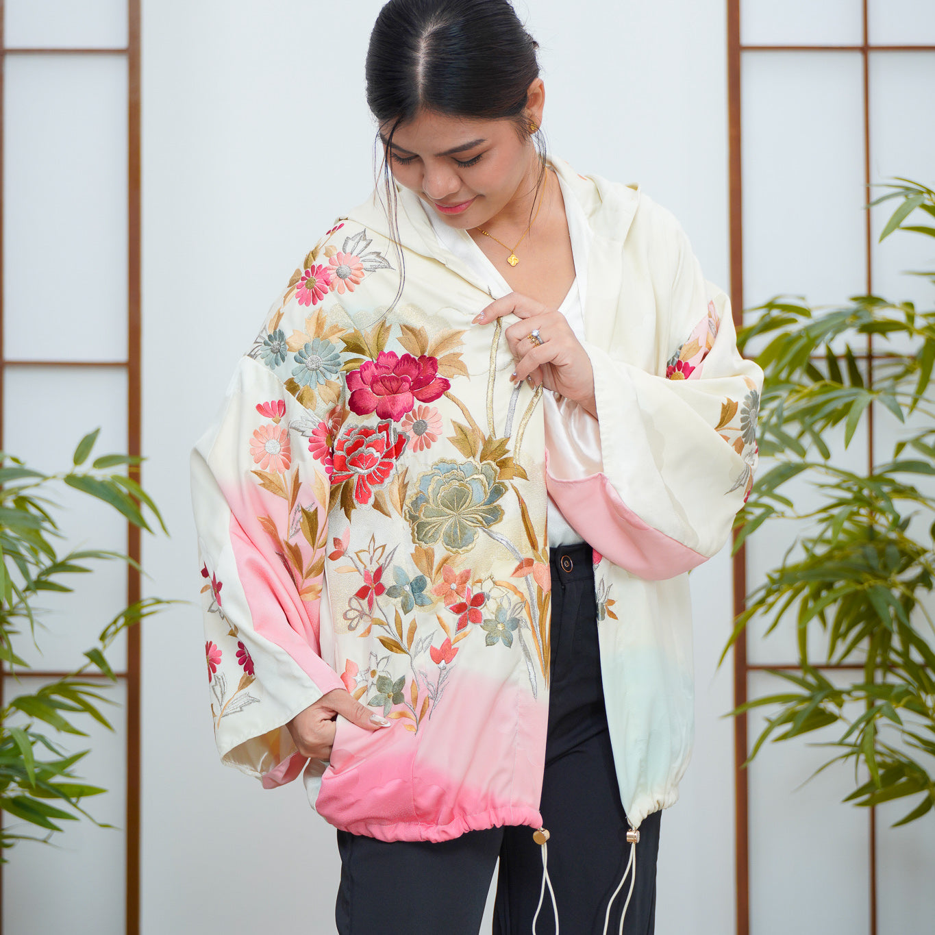 Premium On-hand: Cream Hoodie | H6583M | Furisode!!