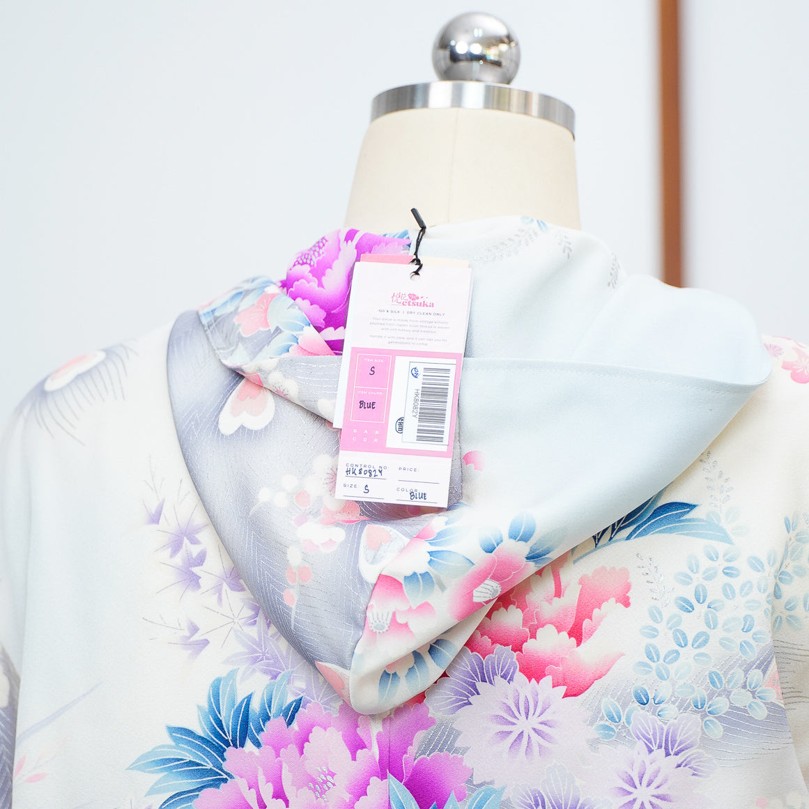 Premium On-hand: Furisode Kodomo Hoodie(small) | HK8082Y