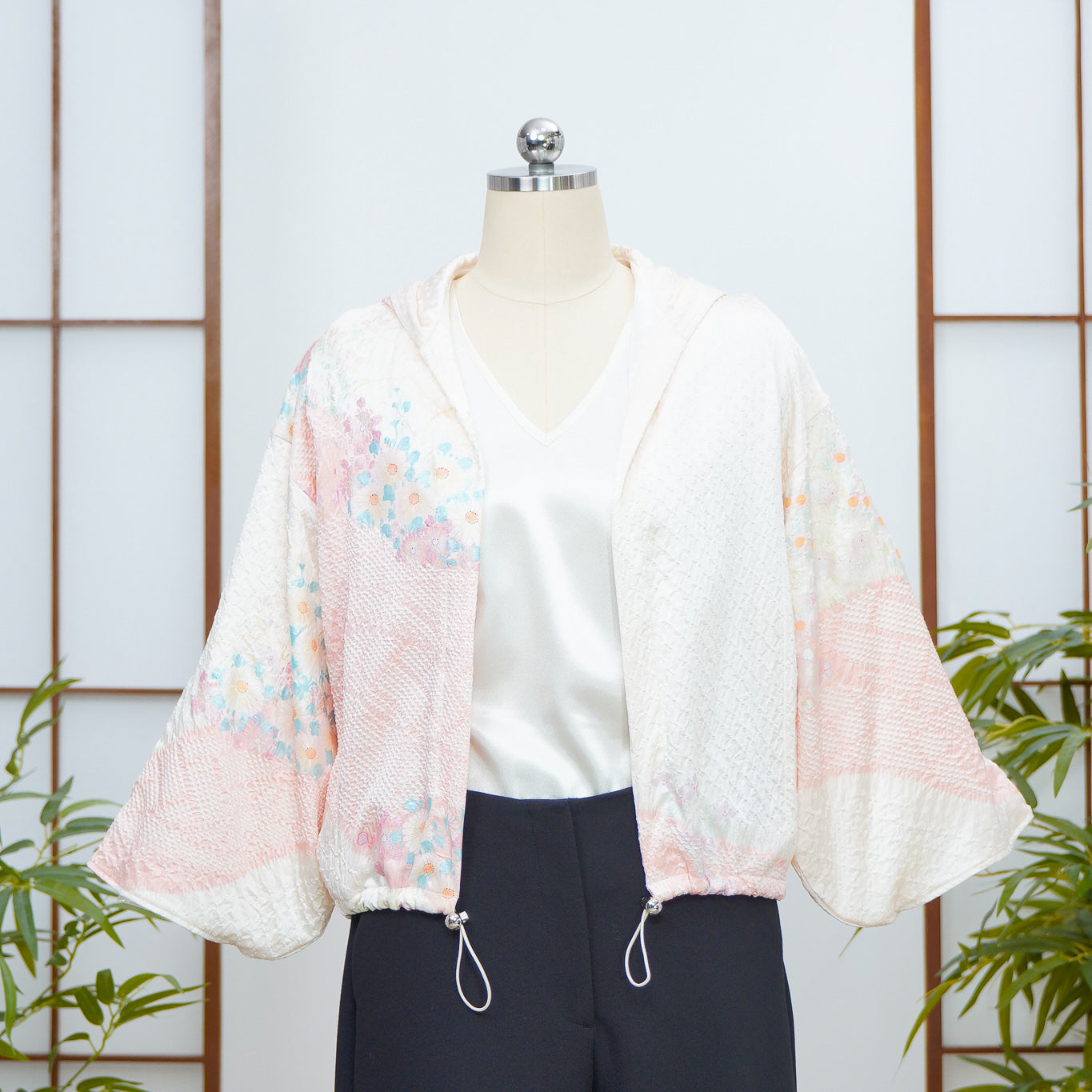 Premium On-hand: Cream Shibori Kodomo Hoodie | HK8090Y | Small