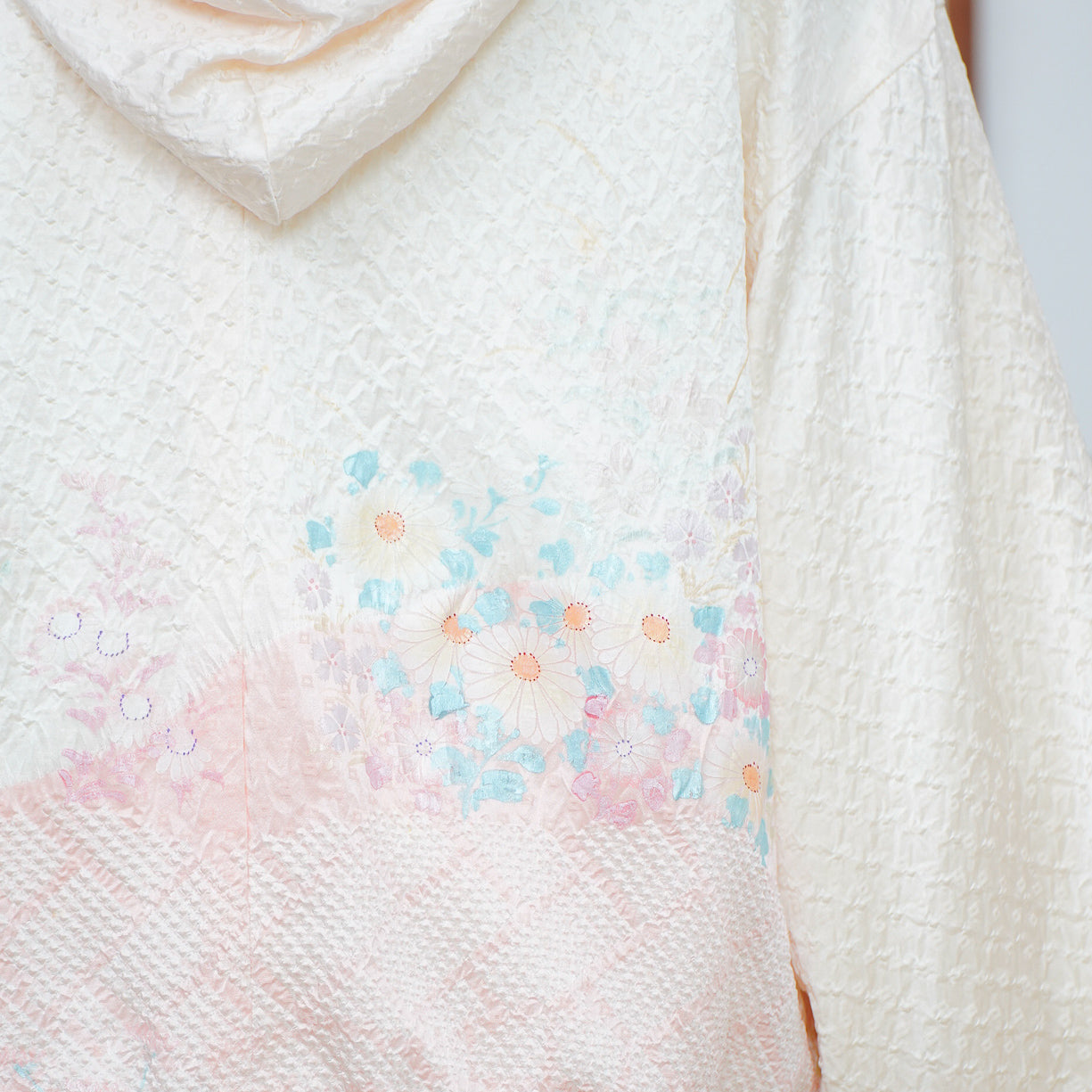 Premium On-hand: Cream Shibori Kodomo Hoodie | HK8090Y | Small