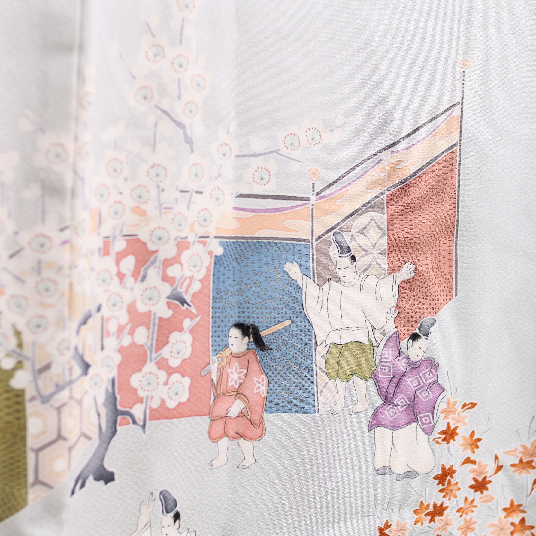 Sakura Collection: M17-08 Graceful Blooms Among People