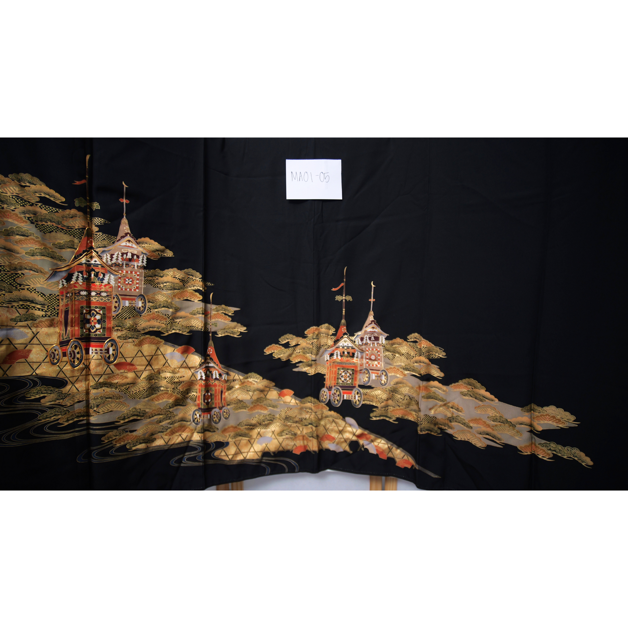 NALB (No Art Left Behind) Fabric: Black Chariots | MA01-05
