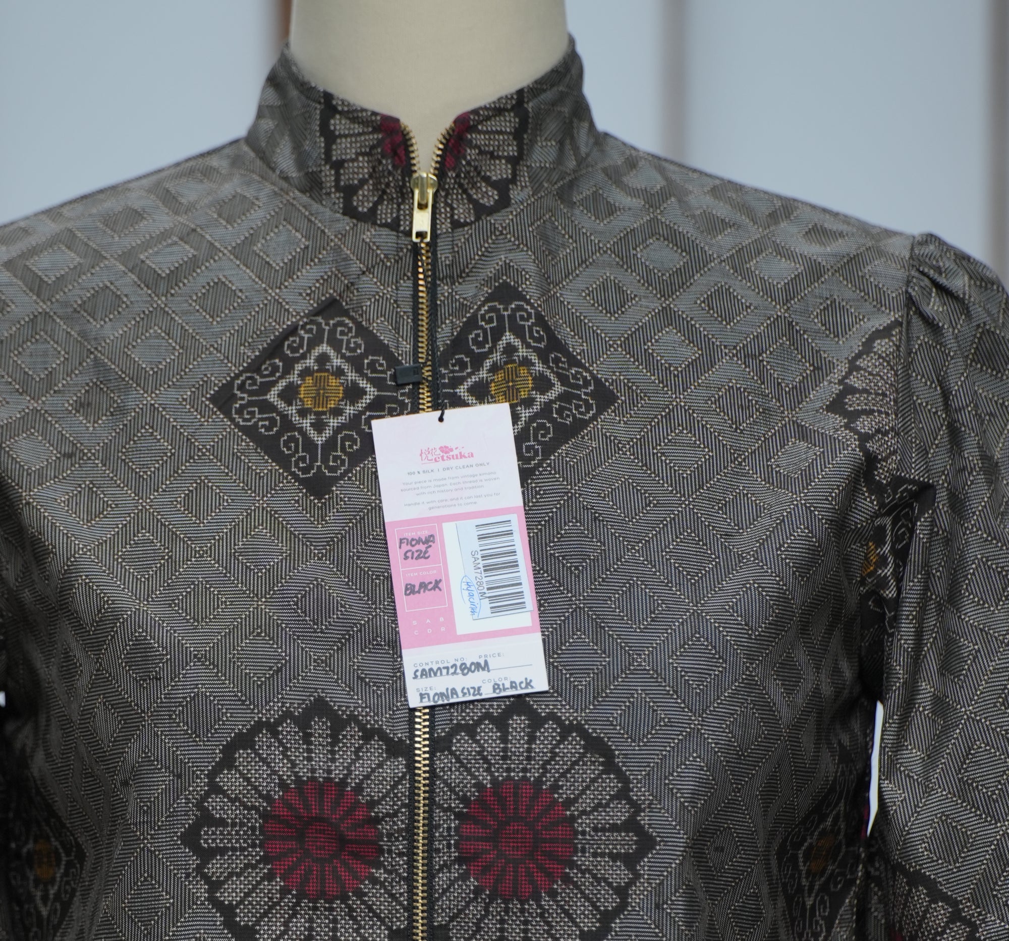 On-hand item:  Black floral Puffer Jacket | SAM7280M