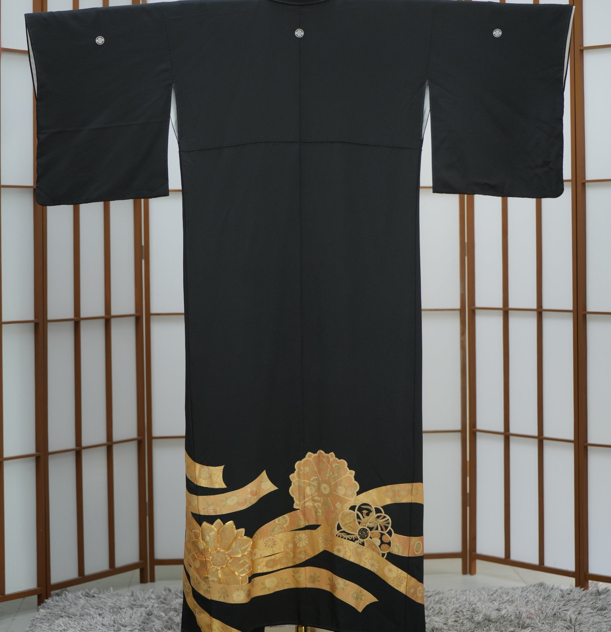 Chiku Fabric: 0327-25 Black gold floral thread