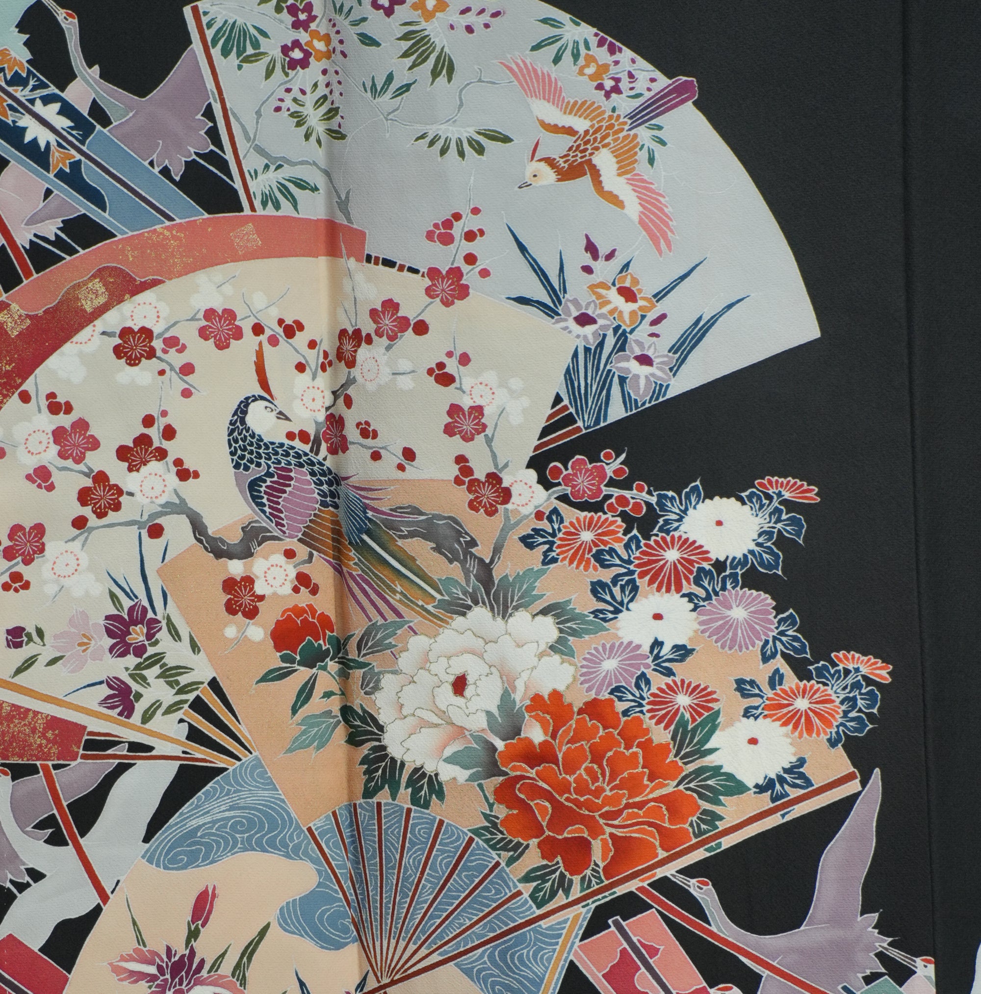 Bai Fabric: 0327-01 | Birds and fans