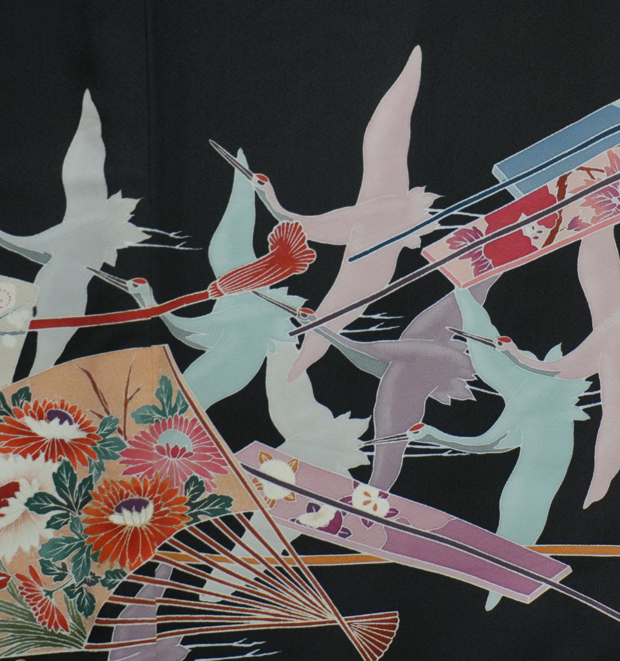 Bai Fabric: 0327-01 | Birds and fans
