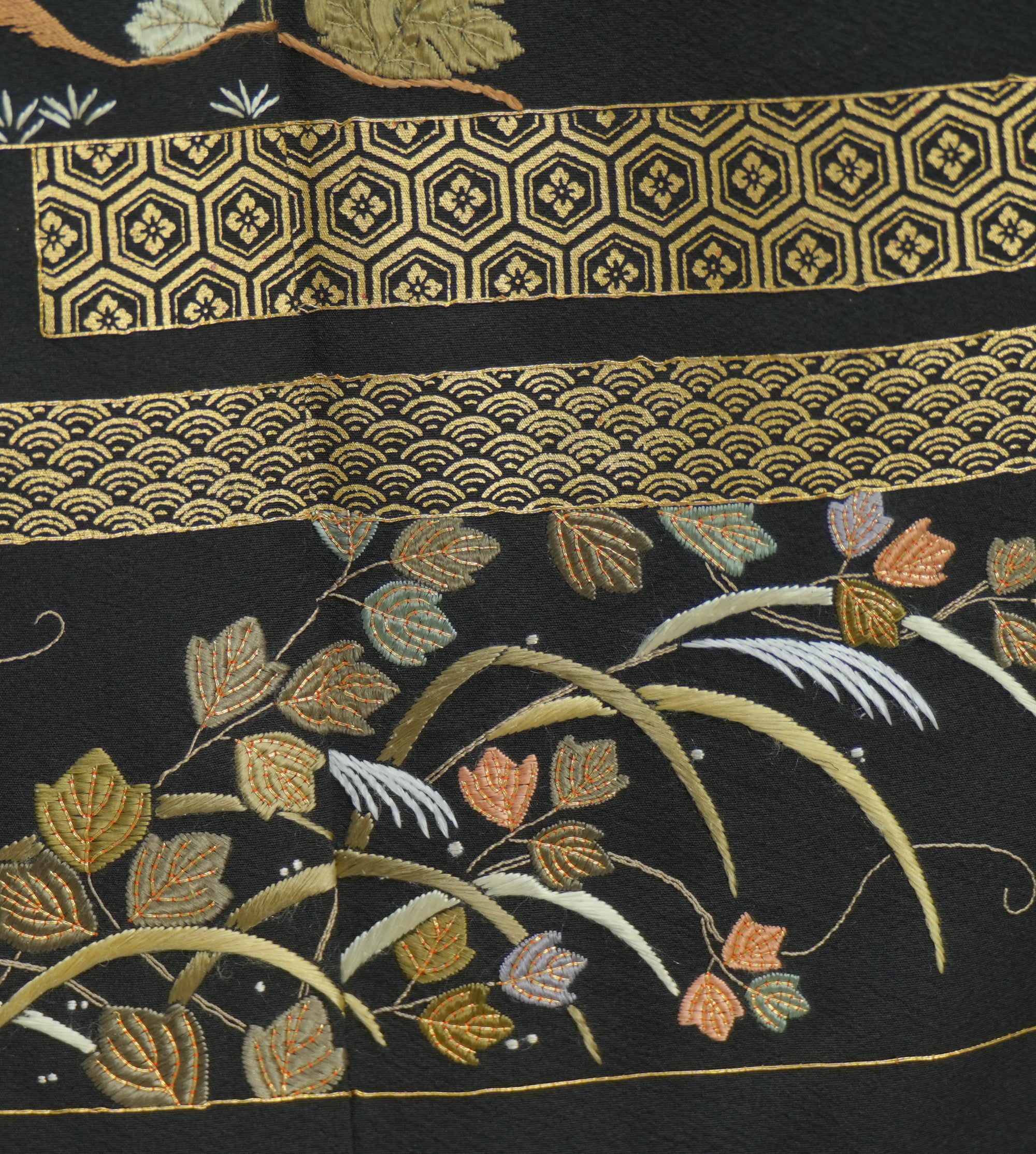 Bai Fabric: 0327-05 | Black framed florals