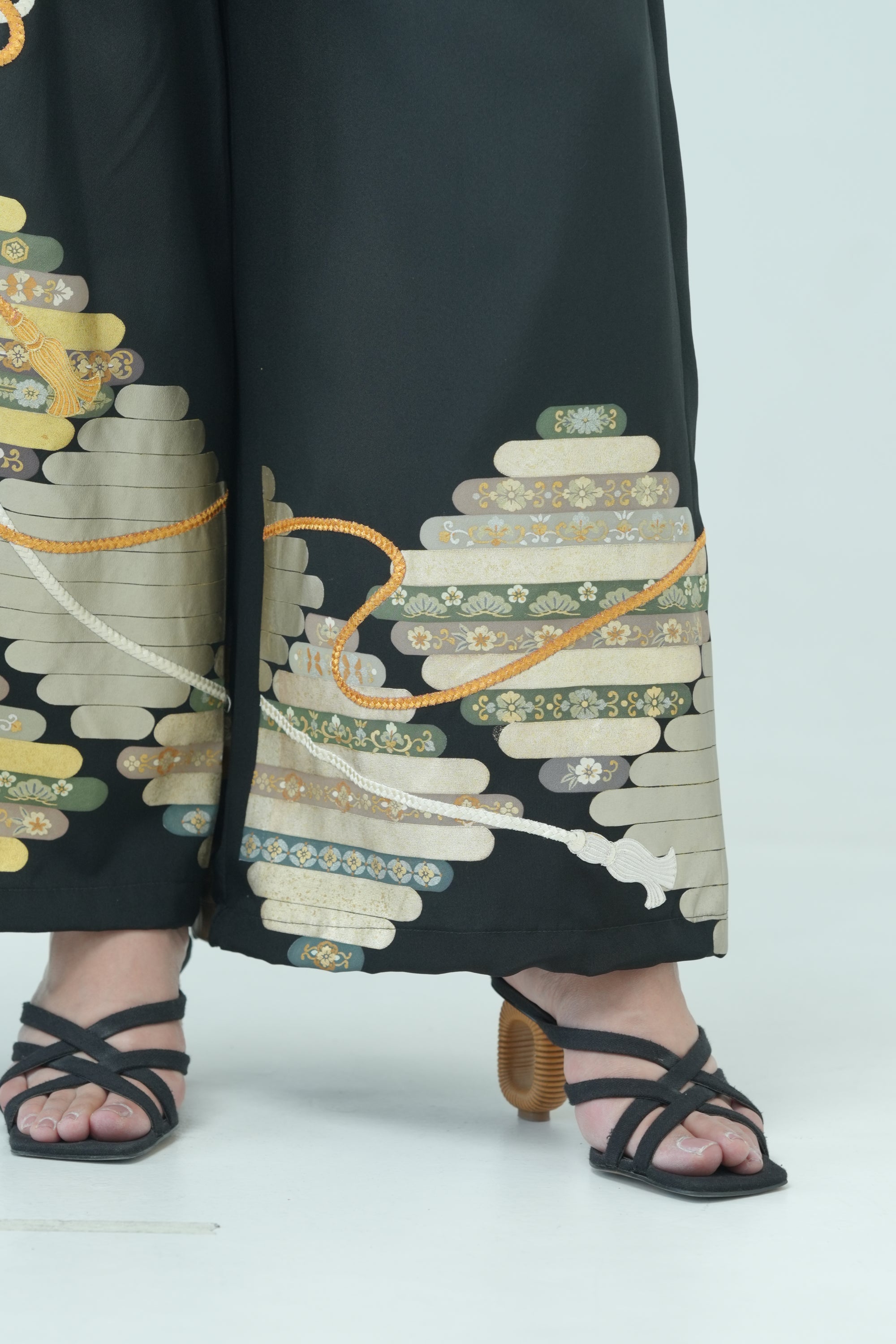 Palazzo Pants (Pre-order): Super flowy design!