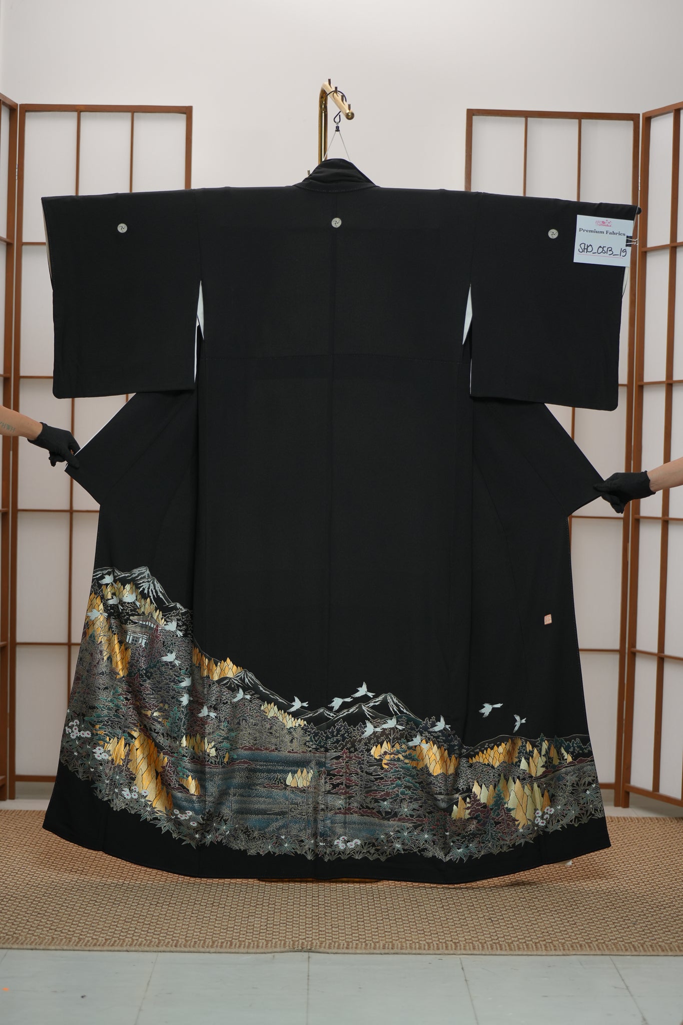 6.28 Premium Fabric SHO: 0513_19 | Golden Mountain
