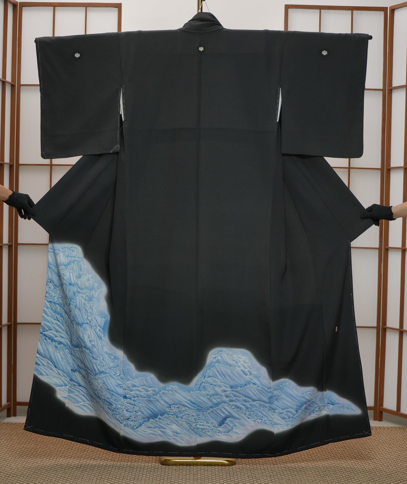 6.28 Premium Fabric SHO: 0513_20 | Waves of Serenity