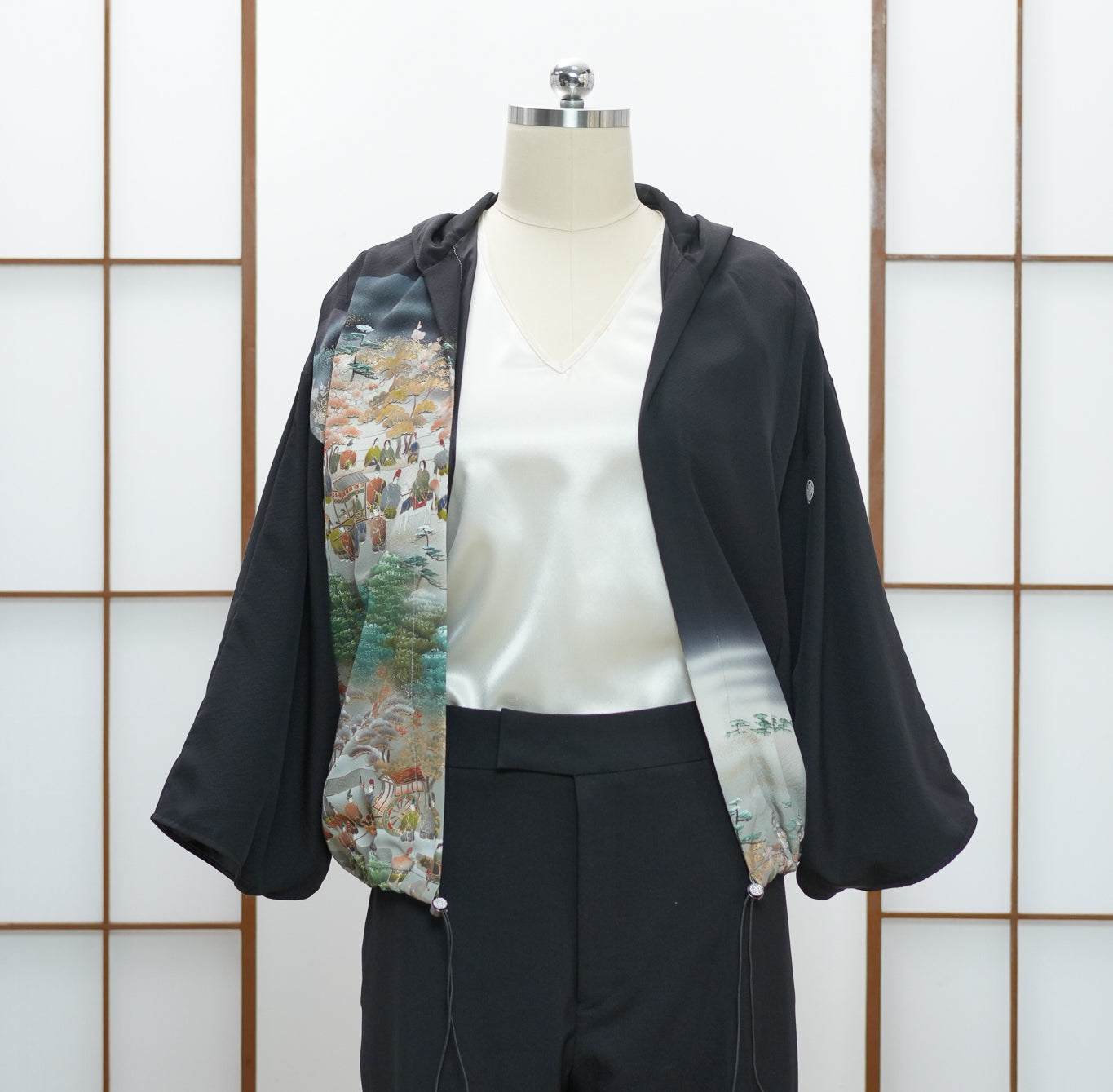 Premium On-hand: Black Hoodie | H7663Y