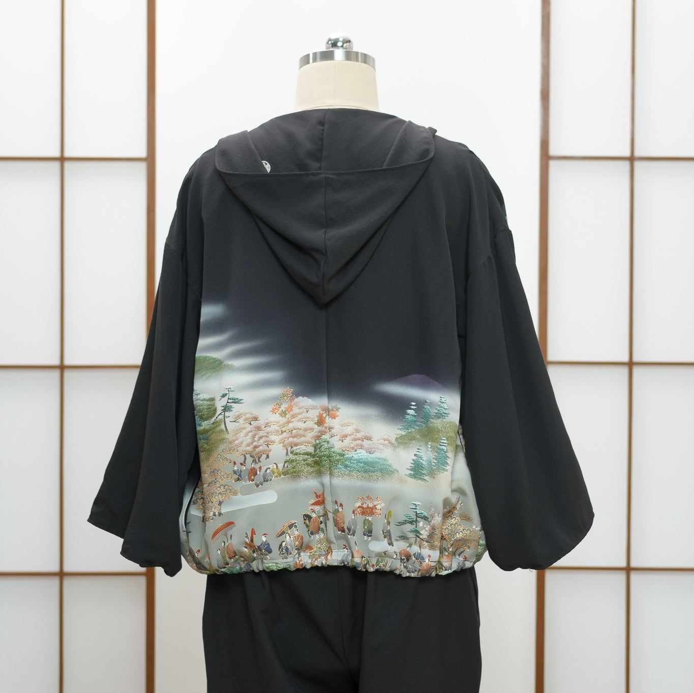 Premium On-hand: Black Hoodie | H7663Y