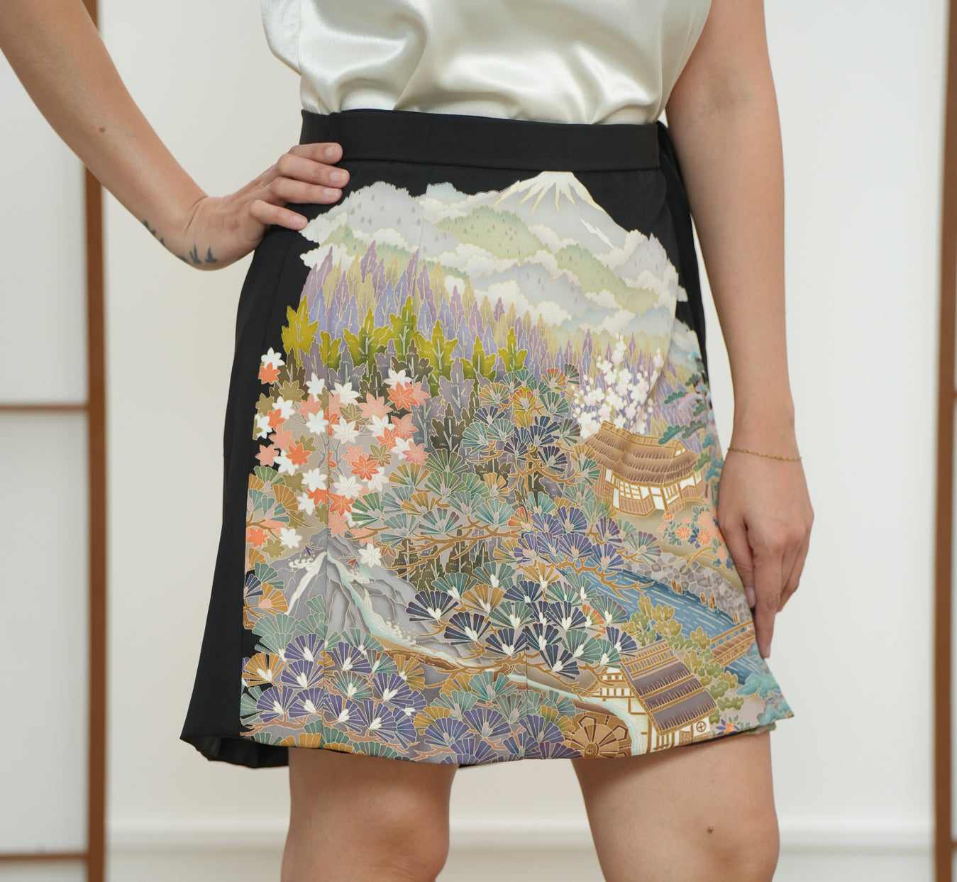 On-hand: Black Summer Wrap Skirt  | SWS7124Y | 1P