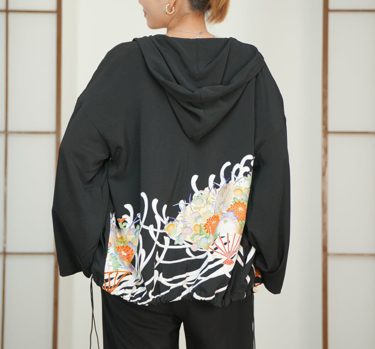 Premium On-hand: Black Hoodie | H6581