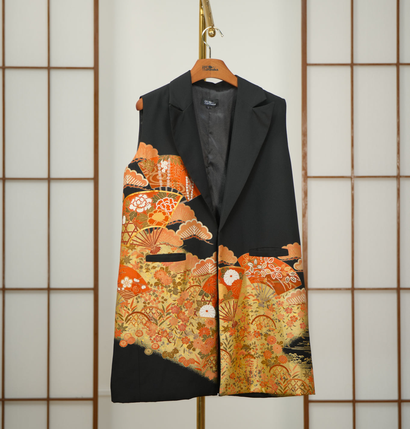 Premium On-hand: Black No sleeves suit jacket | L | NSSJ7064M