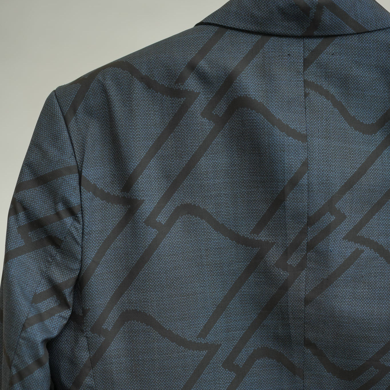 On-hand: Oshima Men's suit | Navy Aztecs