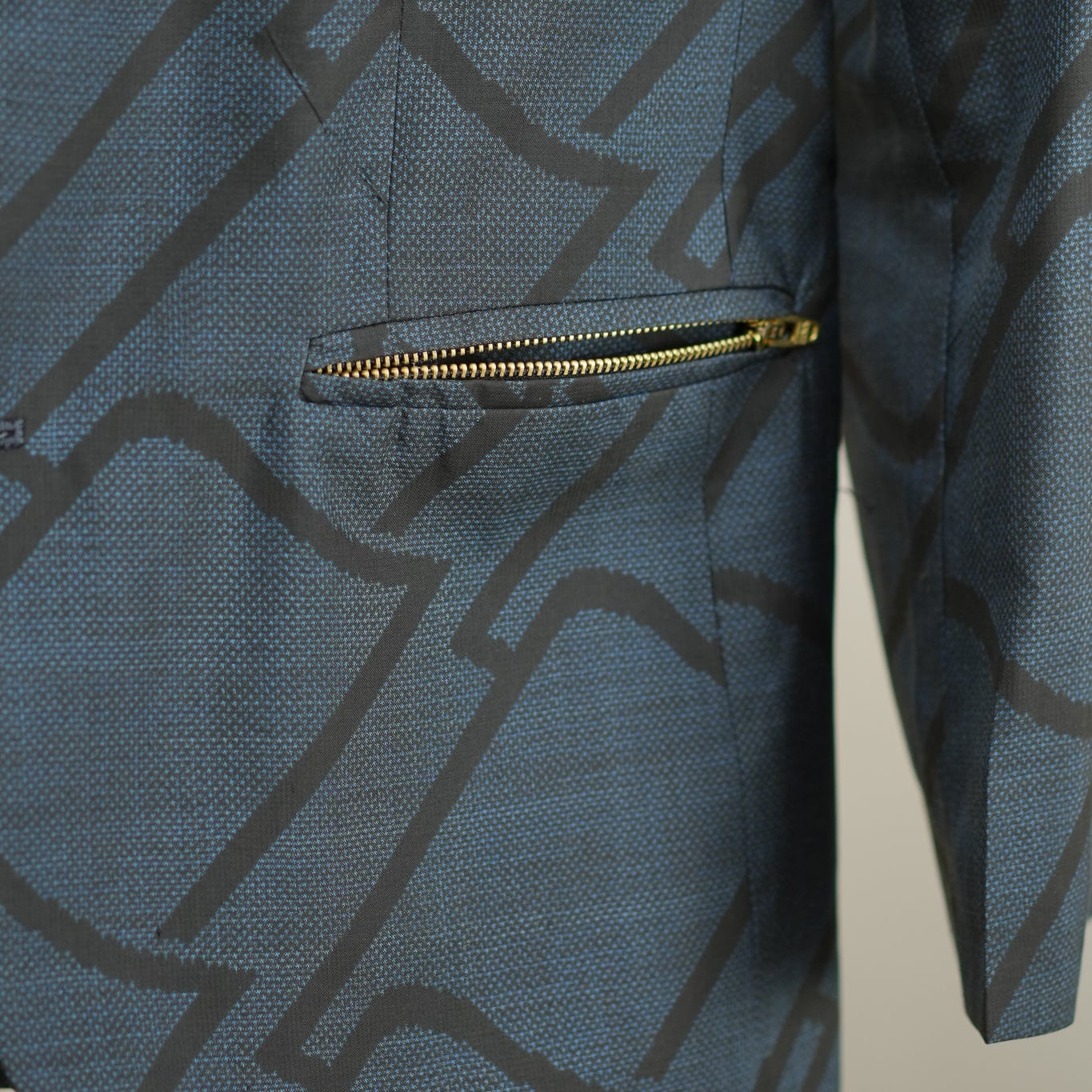 On-hand: Oshima Men's suit | Navy Aztecs
