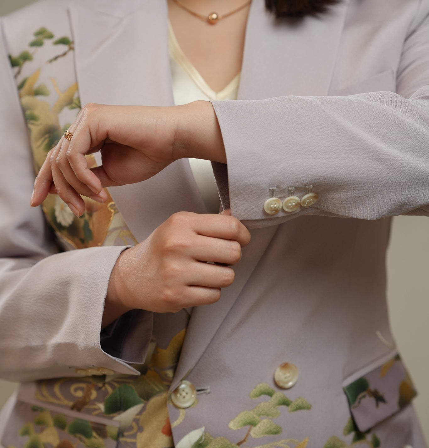 On-hand: Loose Fit Men's Suit Lavender with Cranes | MOS7689