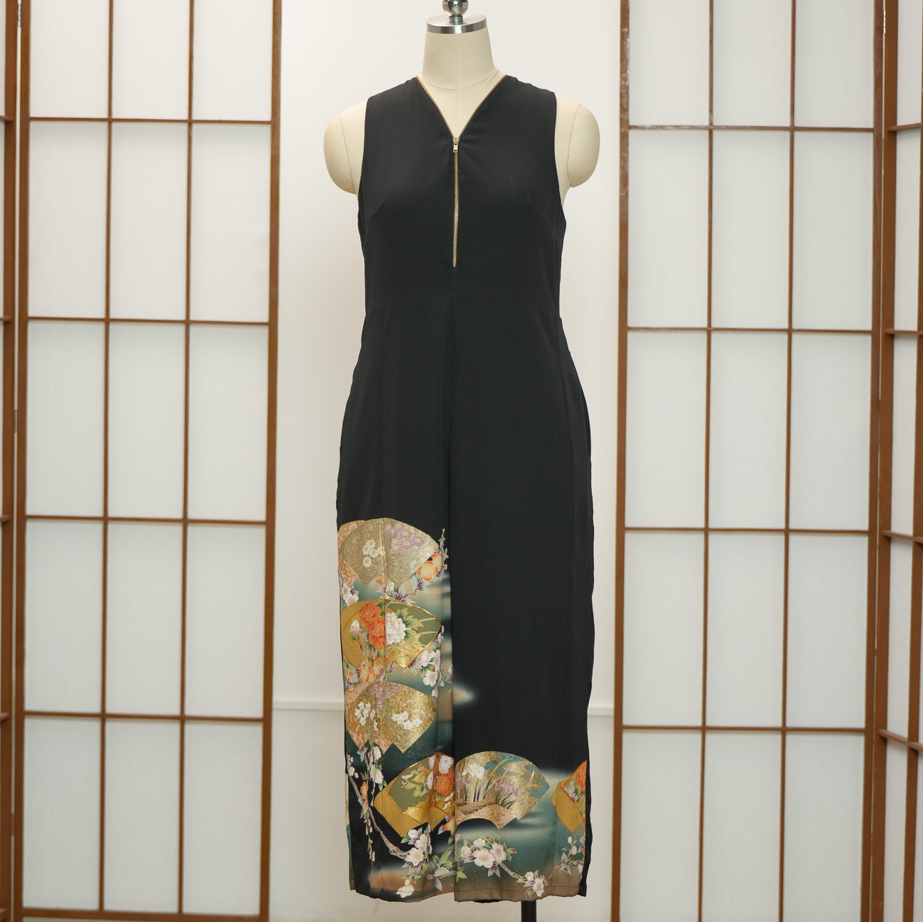 On-hand item: Zipped Jumpsuit Black &amp; Gold florals | ZJ3580 2XLB