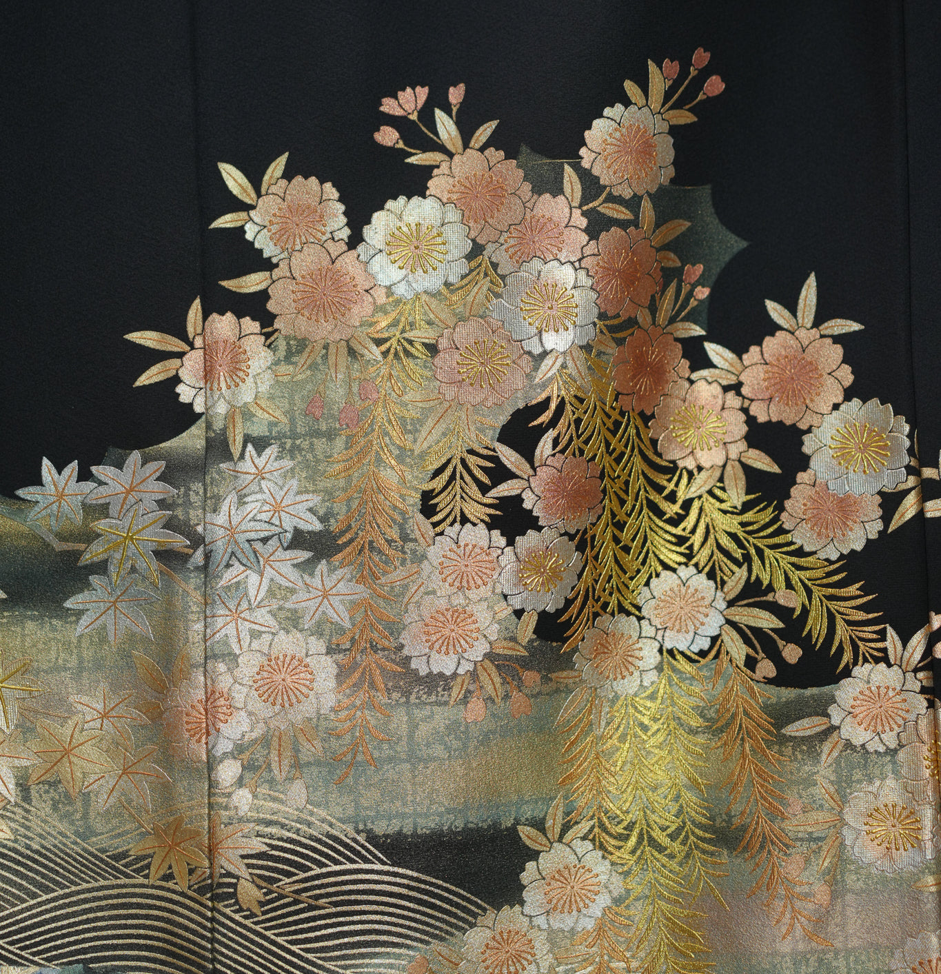 Premium Fabric: VIP sho 0508_30 | Black gold leaves