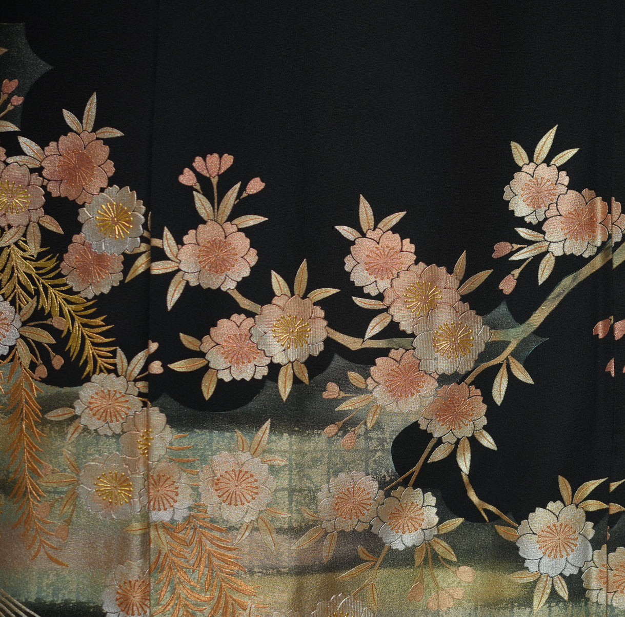 Premium Fabric: VIP sho 0508_30 | Black gold leaves