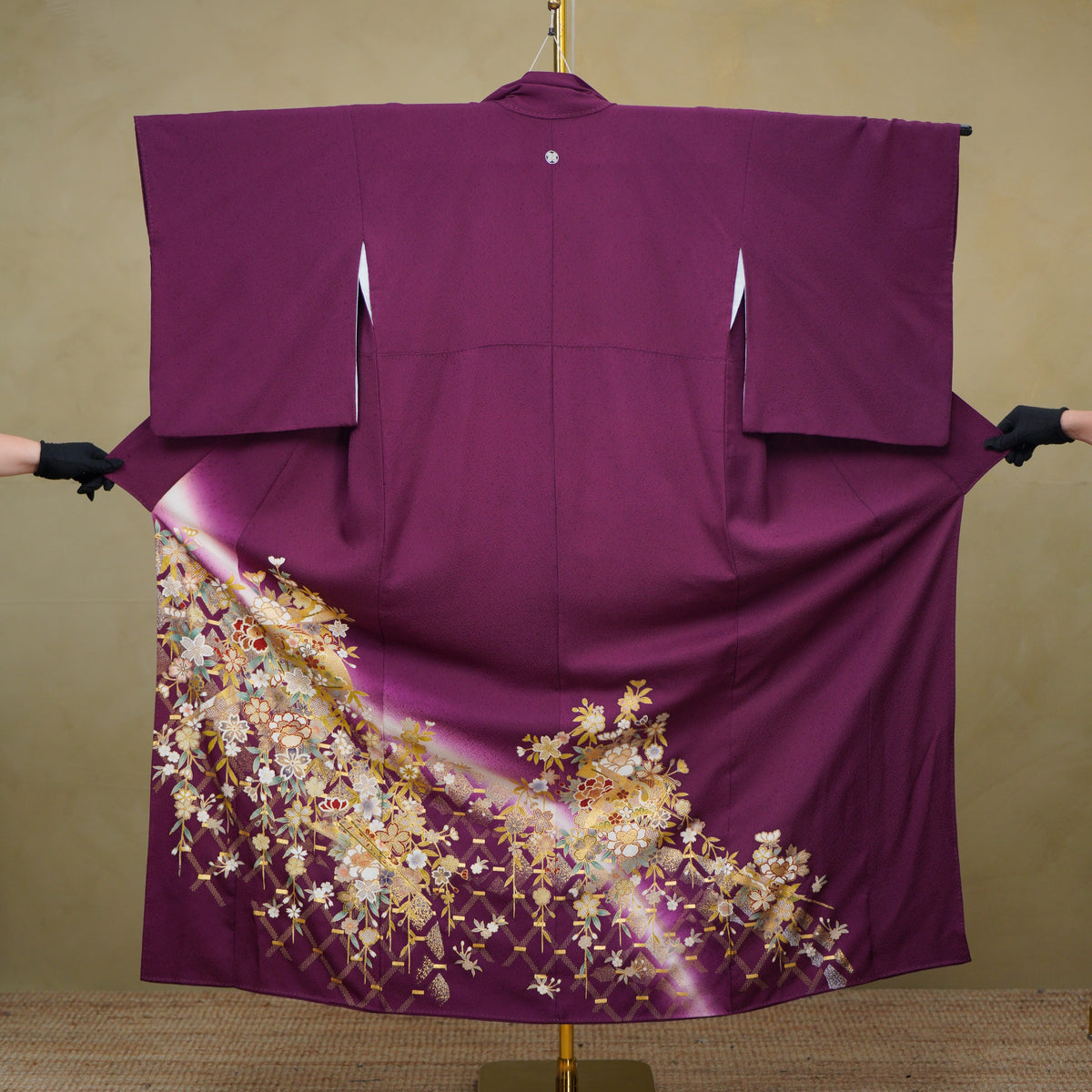 Premium Sho Fabric: 1022_12 | Gold in Magenta