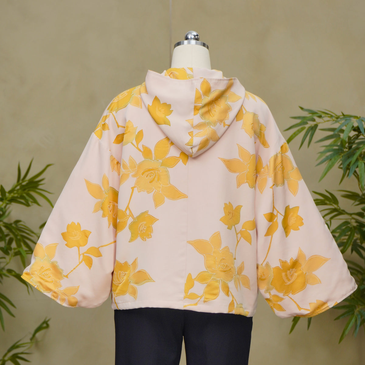 [Autumn] Premium On-hand: Cream Hoodie with Zipper (One Size) | HWZ8805Y -O