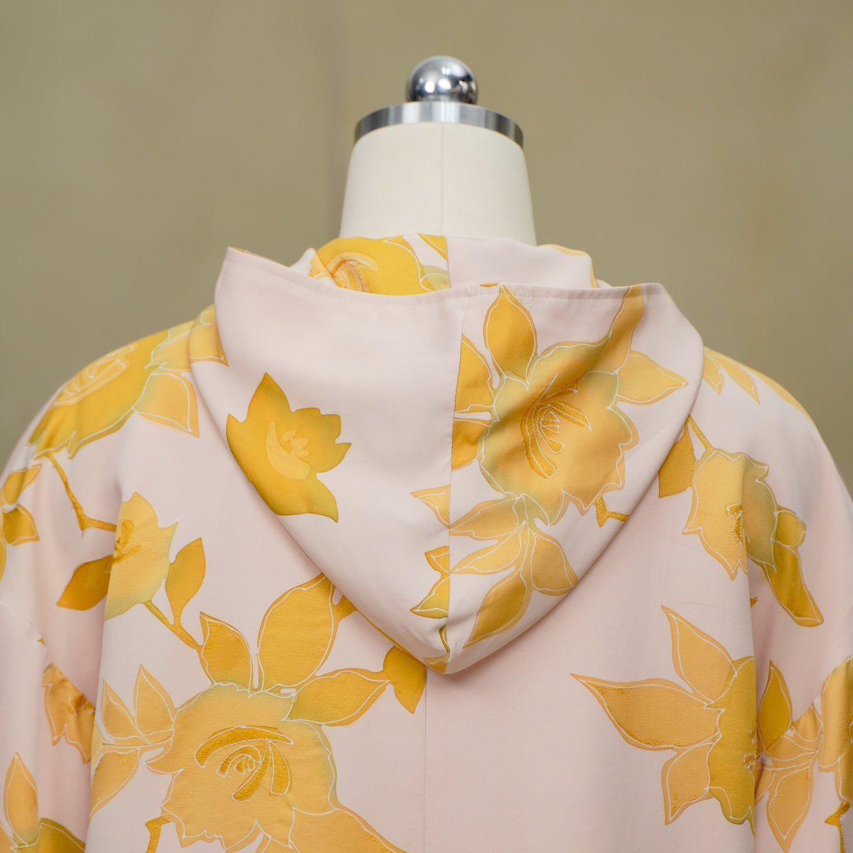 [Autumn] Premium On-hand: Cream Hoodie with Zipper (One Size) | HWZ8805Y -O