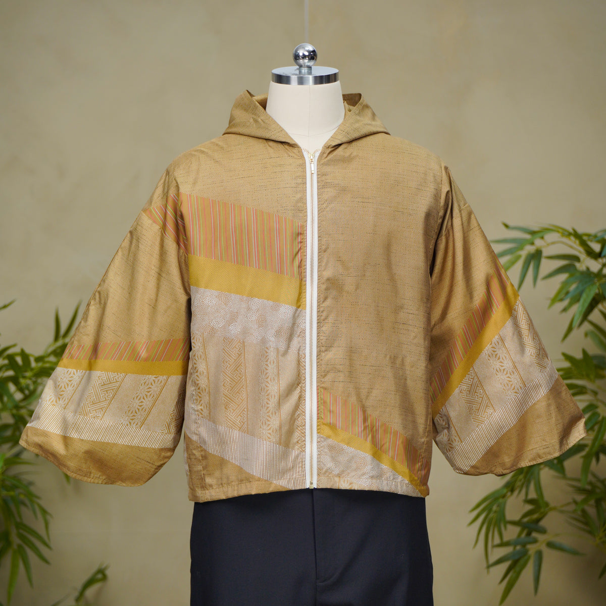 Premium On-hand: Beige Oshima Hoodie with Zipper (One Size) | OHWZ8808Y -O