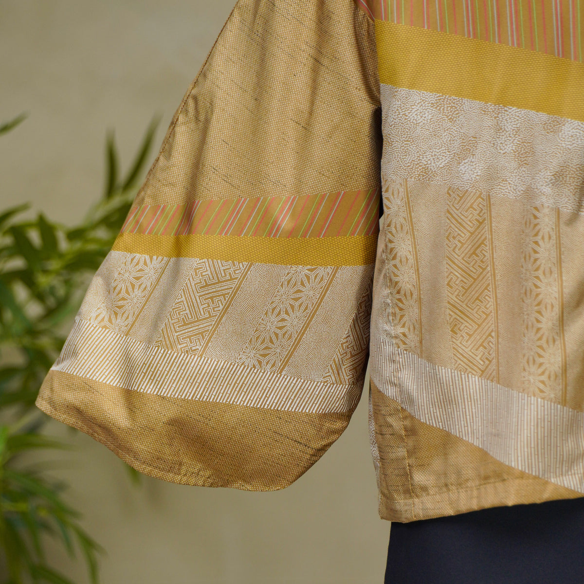 Premium On-hand: Beige Oshima Hoodie with Zipper (One Size) | OHWZ8808Y -O